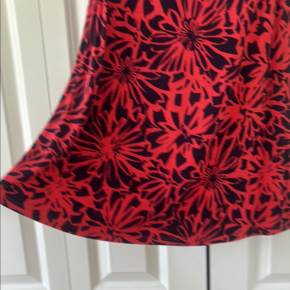 🌸3/$15 Modcloth Tear Drop Cut Out Floral Sleeveless Top - Picture 5 of 5